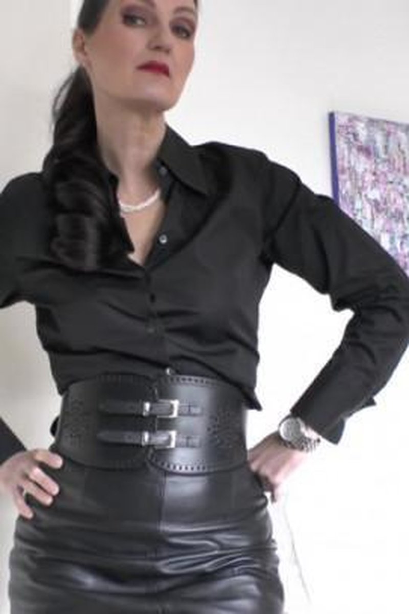 Wide Tight Belts Part 80 Lady Victoria Valente - Screenshot 1 of 4 - Belt