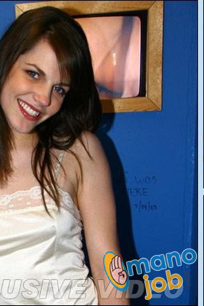 Bobbi Star - Screenshot 1 of 4 - Brown Hair