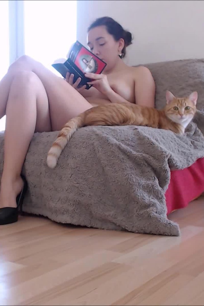 Dangling - Screenshot 1 of 4 - Brown Hair