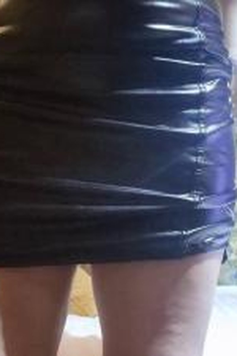 Useless Slave - Screenshot 1 of 4 - Big Tits