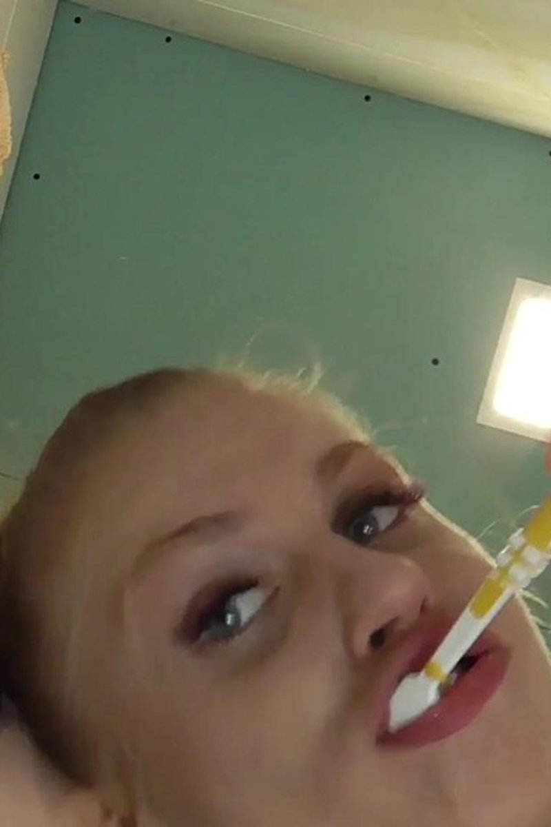 Toothpaste Spitting POV! - Screenshot 1 of 4 - Blond Hair