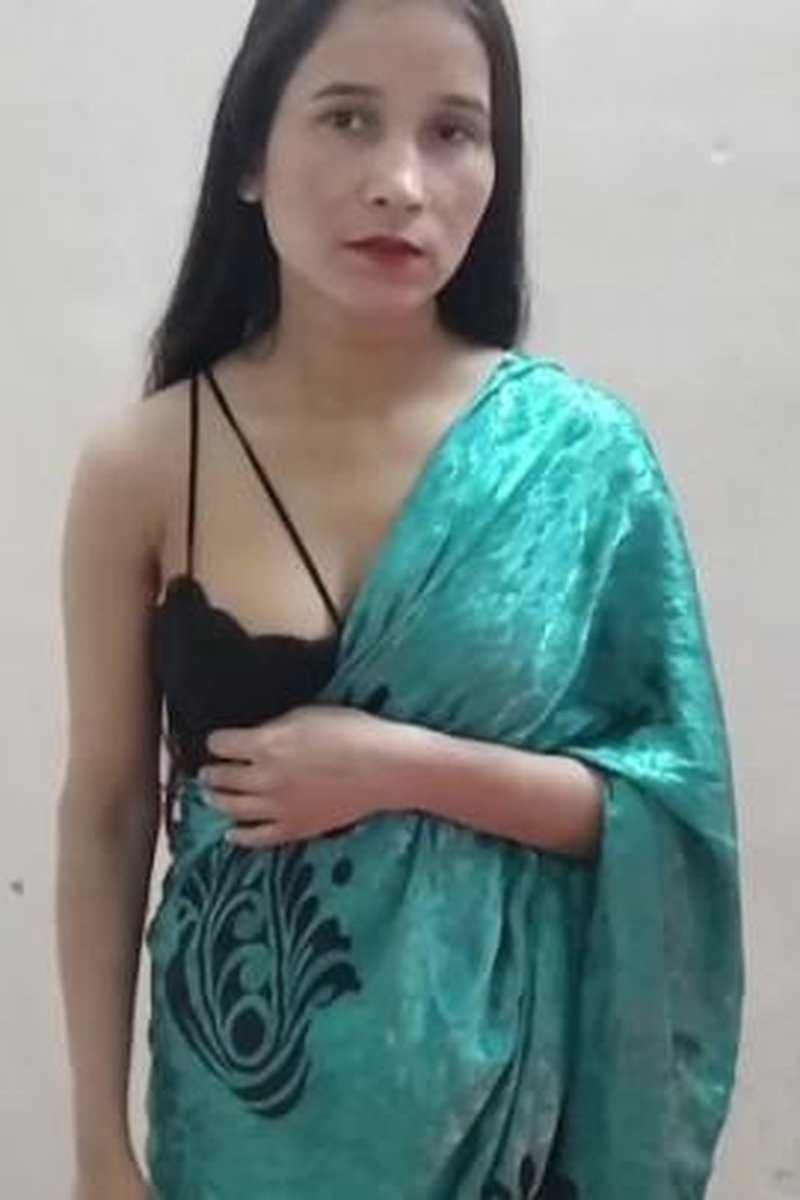 TP-manyvidsindianbhabhi-indian-step-son-watching-his-sexy-step-mom-while-changing
