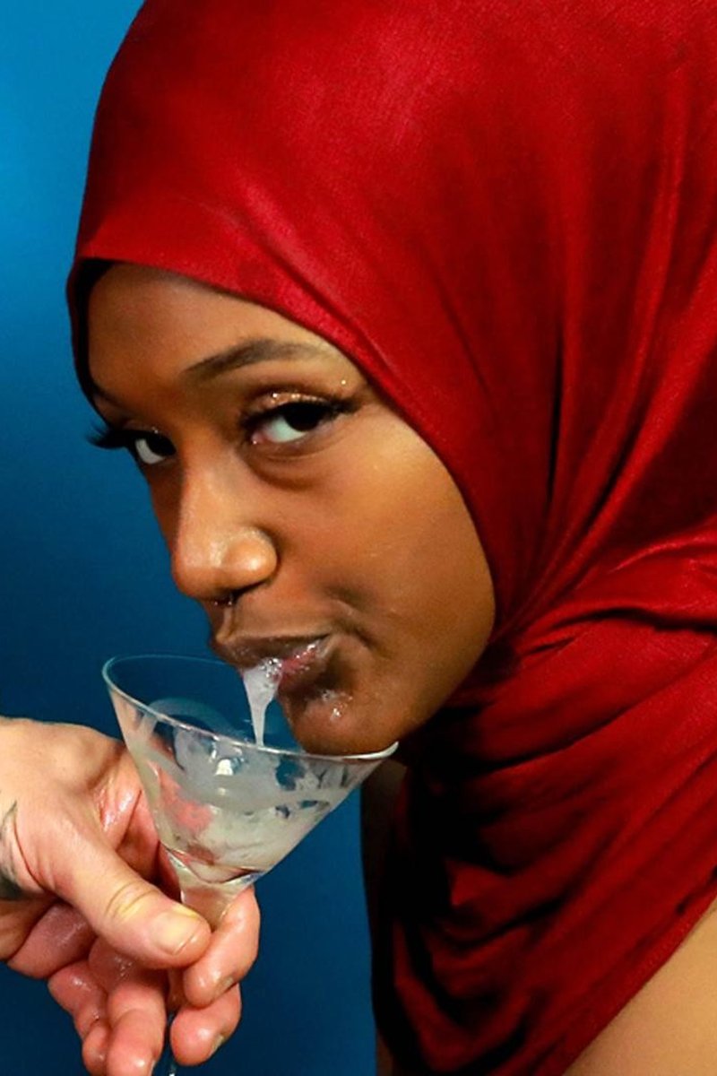Ilhan Omar - Screenshot 1 of 4 - Big Dick