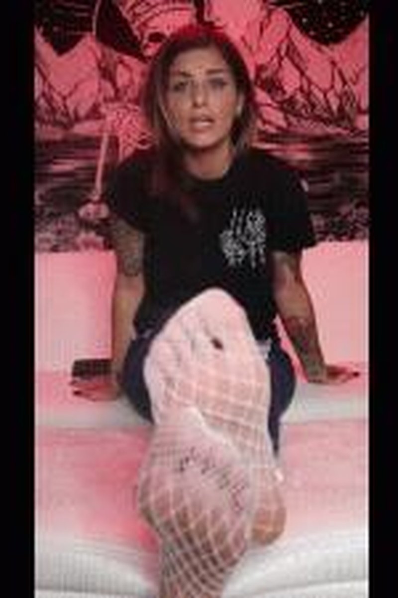 Fishnet Socks JOI - Screenshot 1 of 4 - Fishnet
