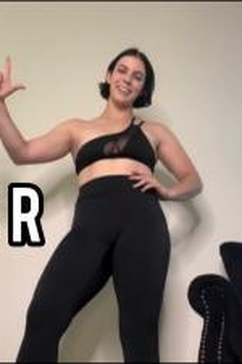 Loser - Screenshot 1 of 4 - Bra