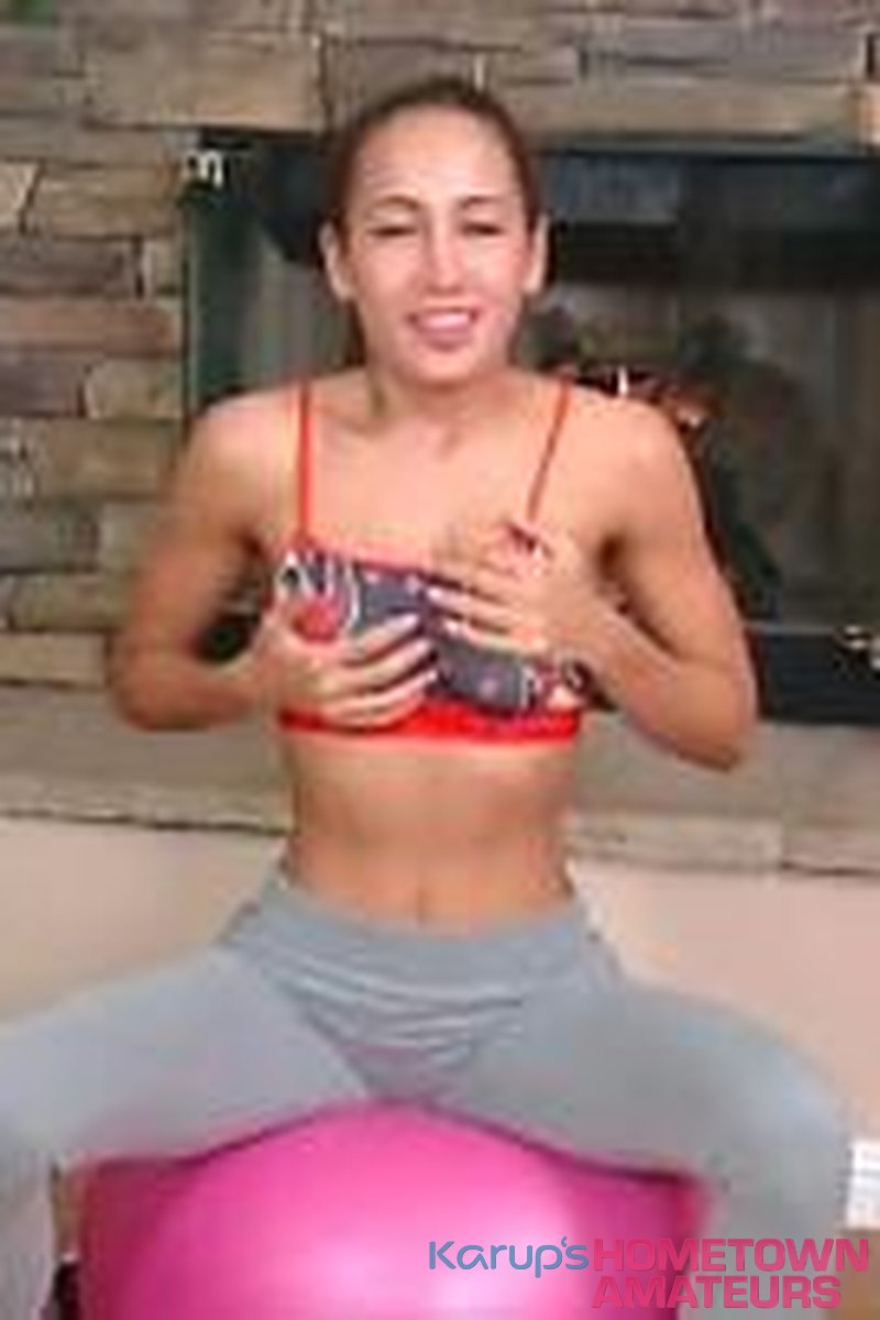 Amia - Screenshot 1 of 4 - Amia Moretti