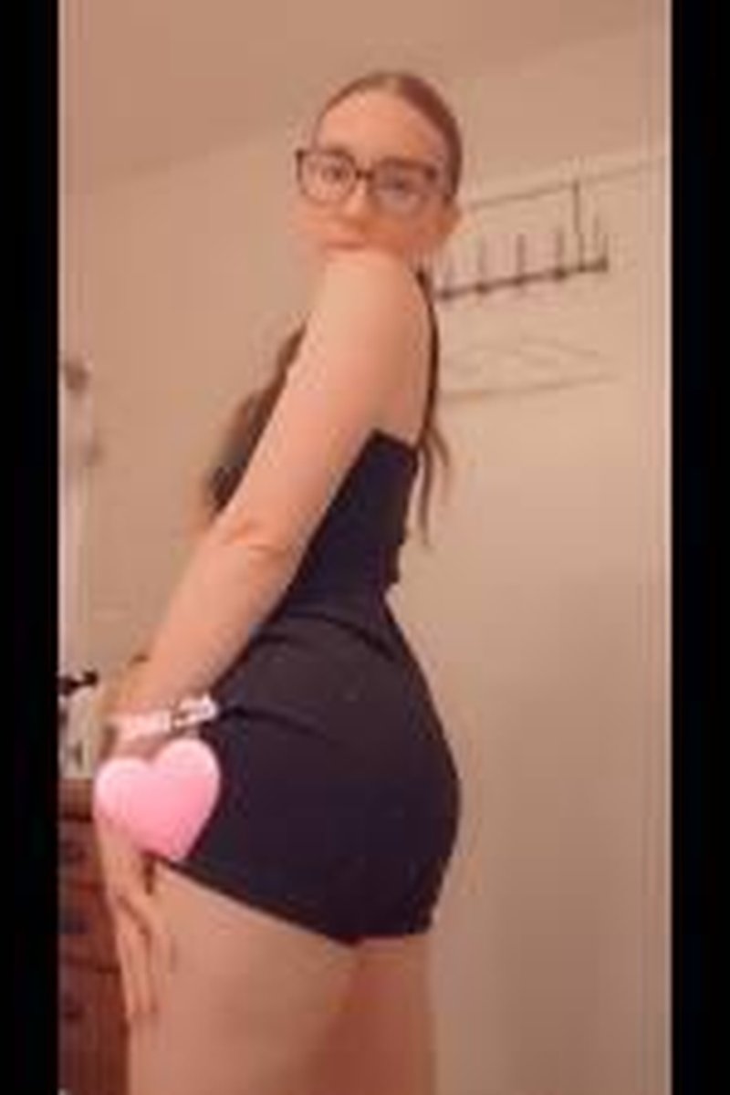 Big Booty - Screenshot 1 of 4 - Babes