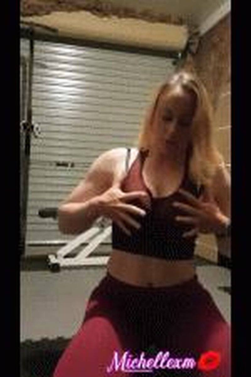 Striptease - Screenshot 1 of 4 - Blonde Hair (Female)