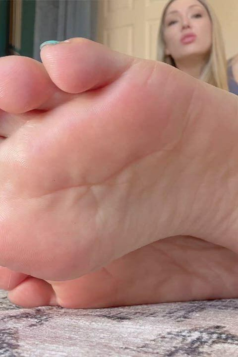 Foot JOI - Screenshot 1 of 4 - Foot Fetish