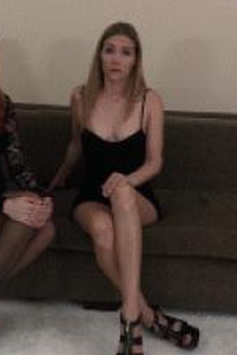 Hot Date, Hot Stepmom Kendra James & Star Nine - Screenshot 1 of 4 - Adult Role Play