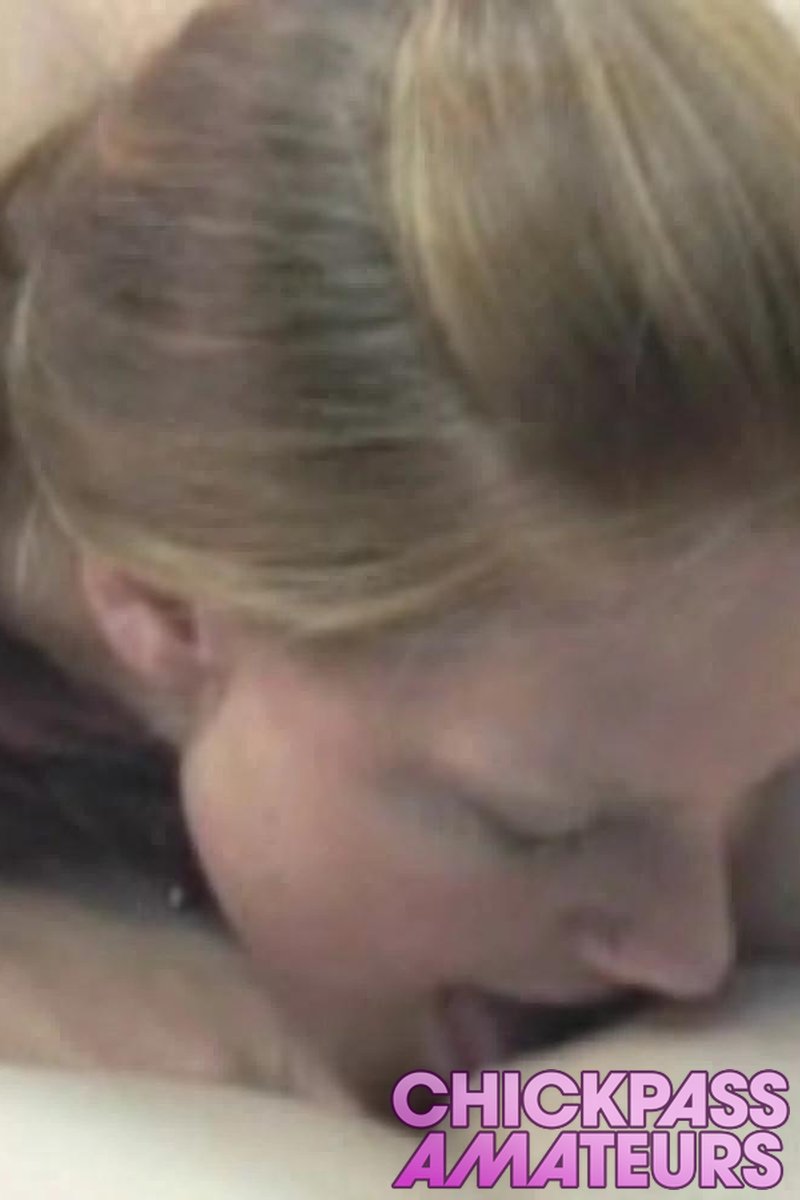Mariah Licks Danni's Sweet Pussy - Screenshot 1 of 4 - Amateur