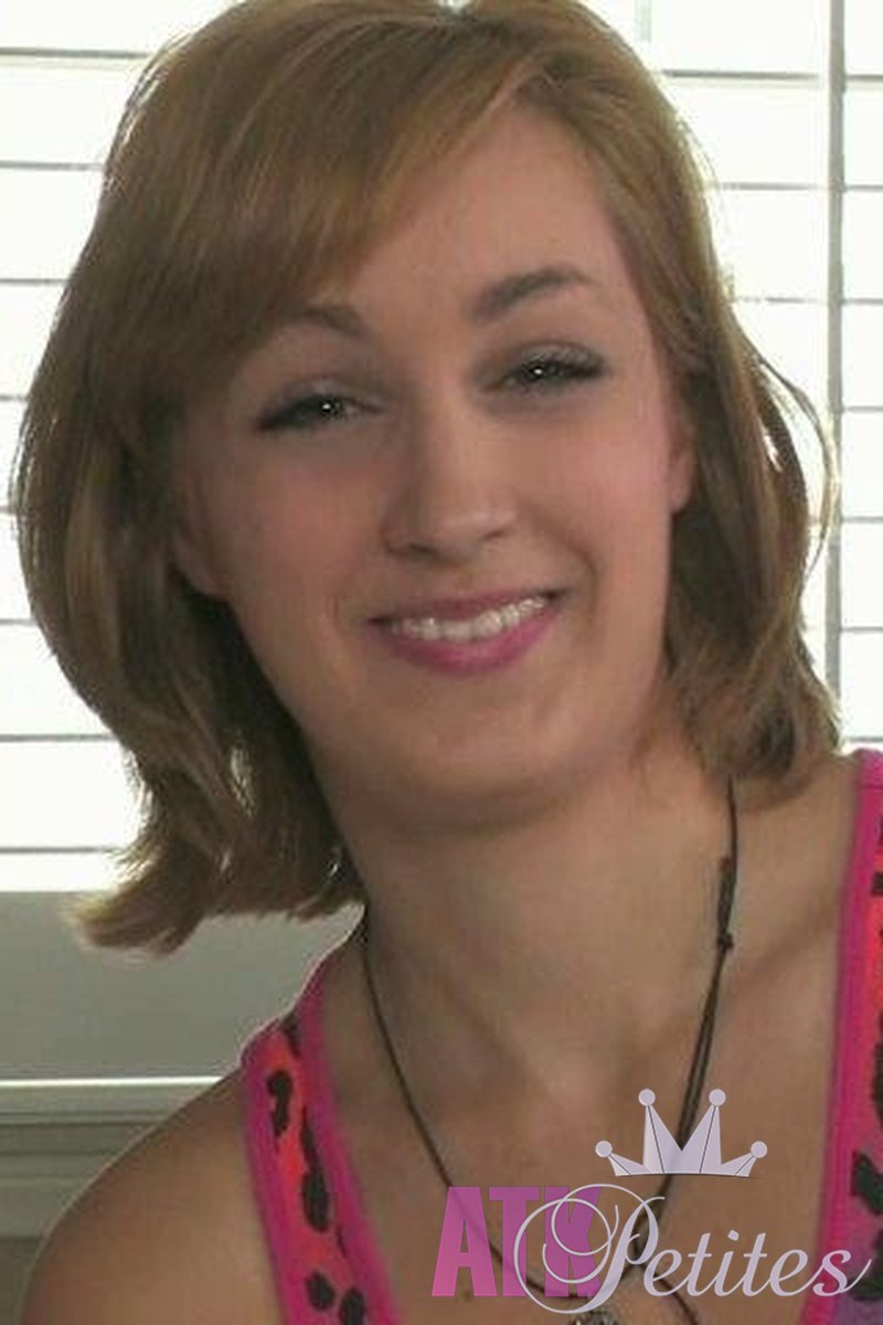 Mandii Ray - Interview - Screenshot 1 of 4 - Mandii Ray