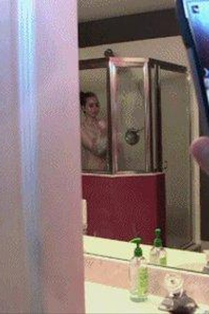 Riley Reid - Not A Private Moment Mp4 Optimum - Screenshot 1 of 4 - All Sex