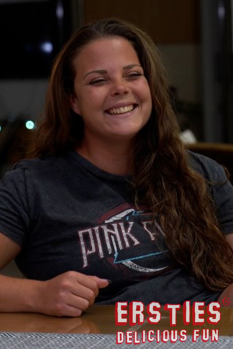 Interview with Lea L - Screenshot 1 of 4 - European