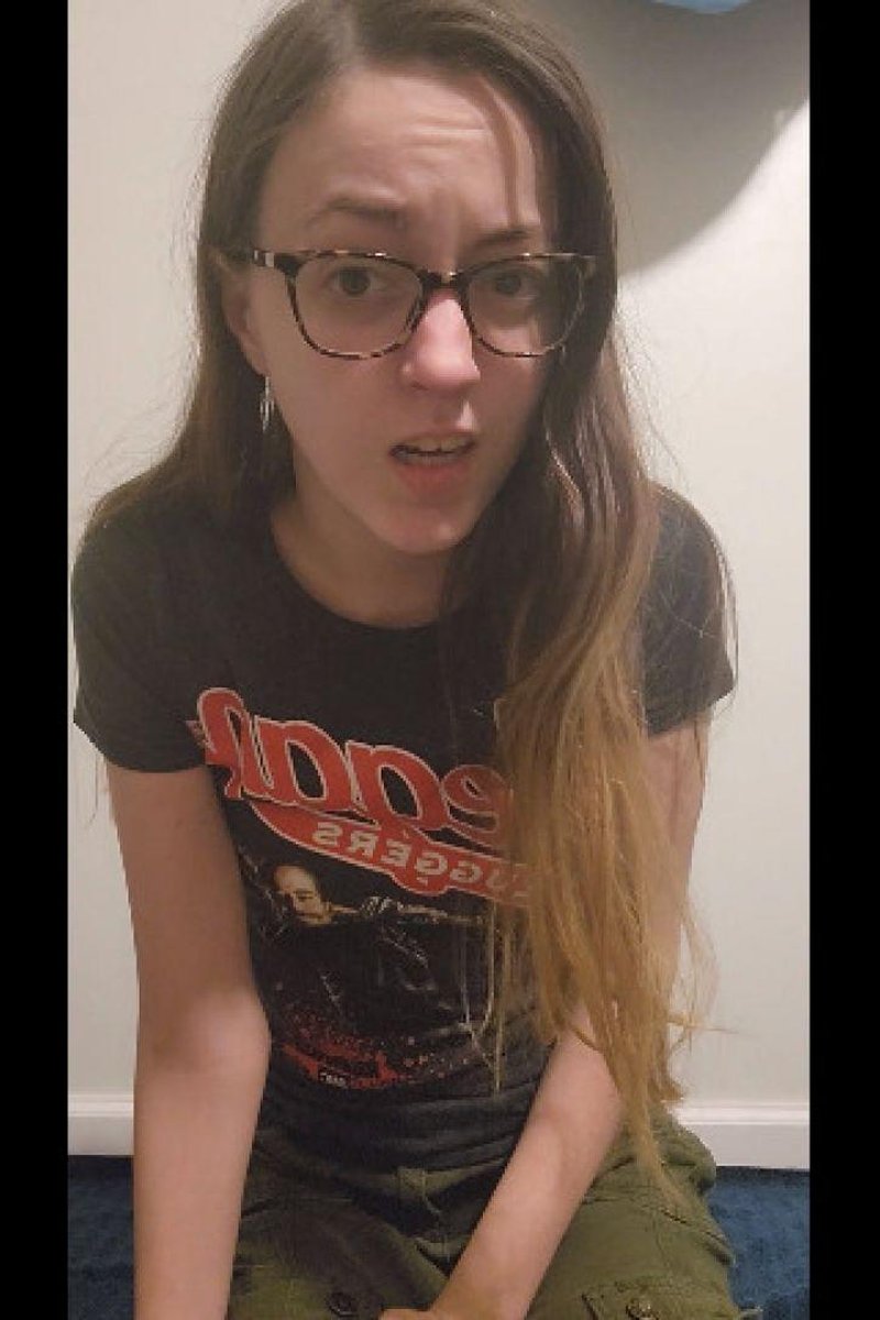 Step Sis Finds You Watching Porn - Screenshot 1 of 4 - Humiliation
