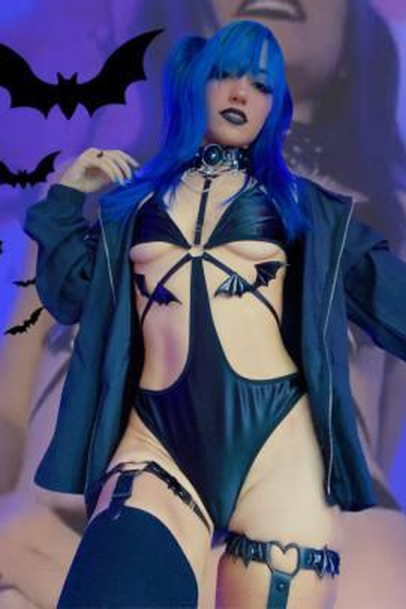 Bat Cave - Screenshot 1 of 4 - Altgirl