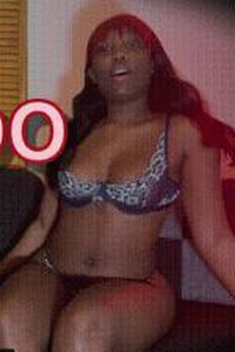 Her, Too - Screenshot 1 of 4 - Black