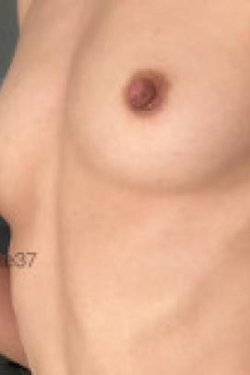 Nudist Chores - Screenshot 1 of 4 - Natural Tits