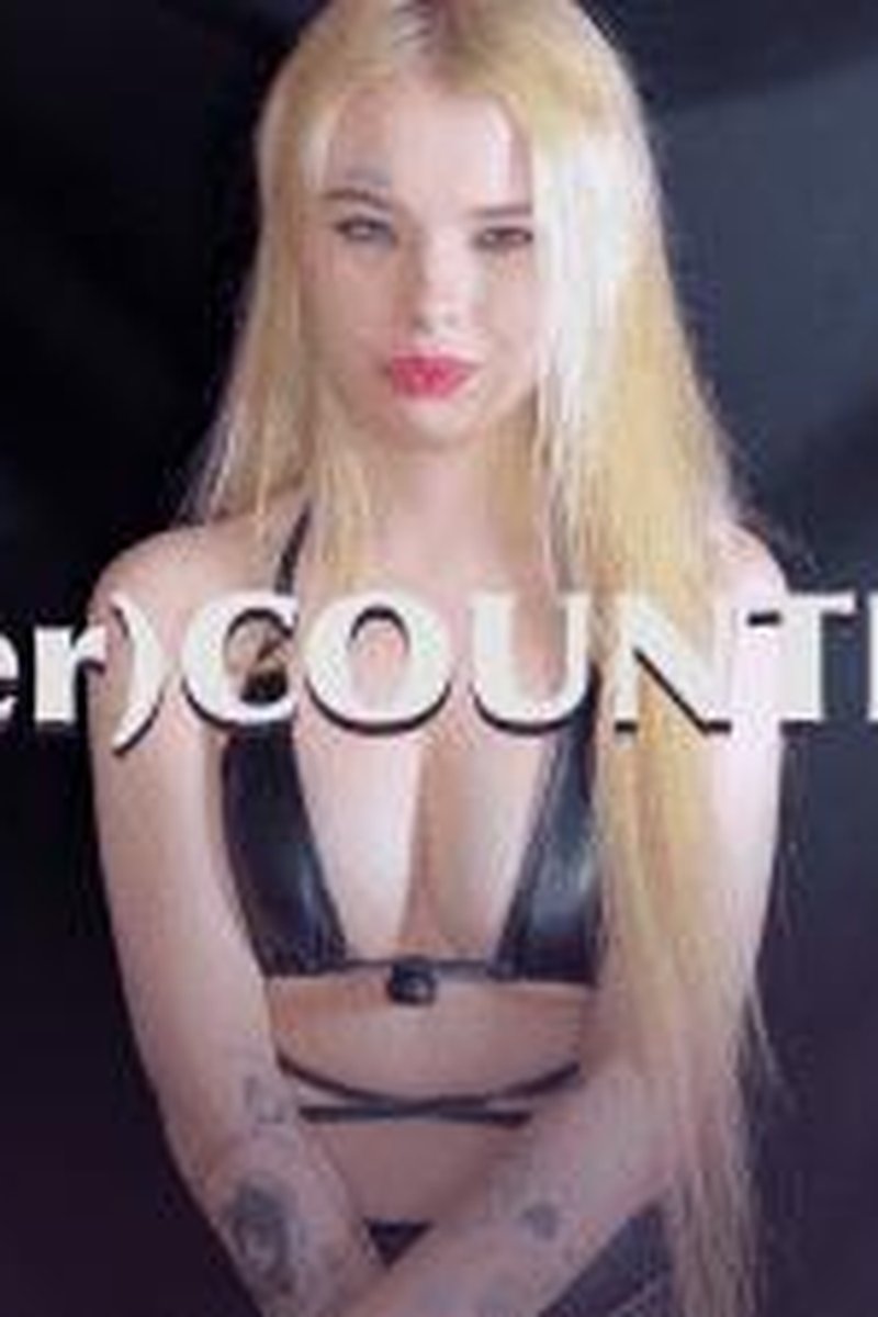 (Forever)Countdown - Screenshot 1 of 4 - Blonde Hair (Female)