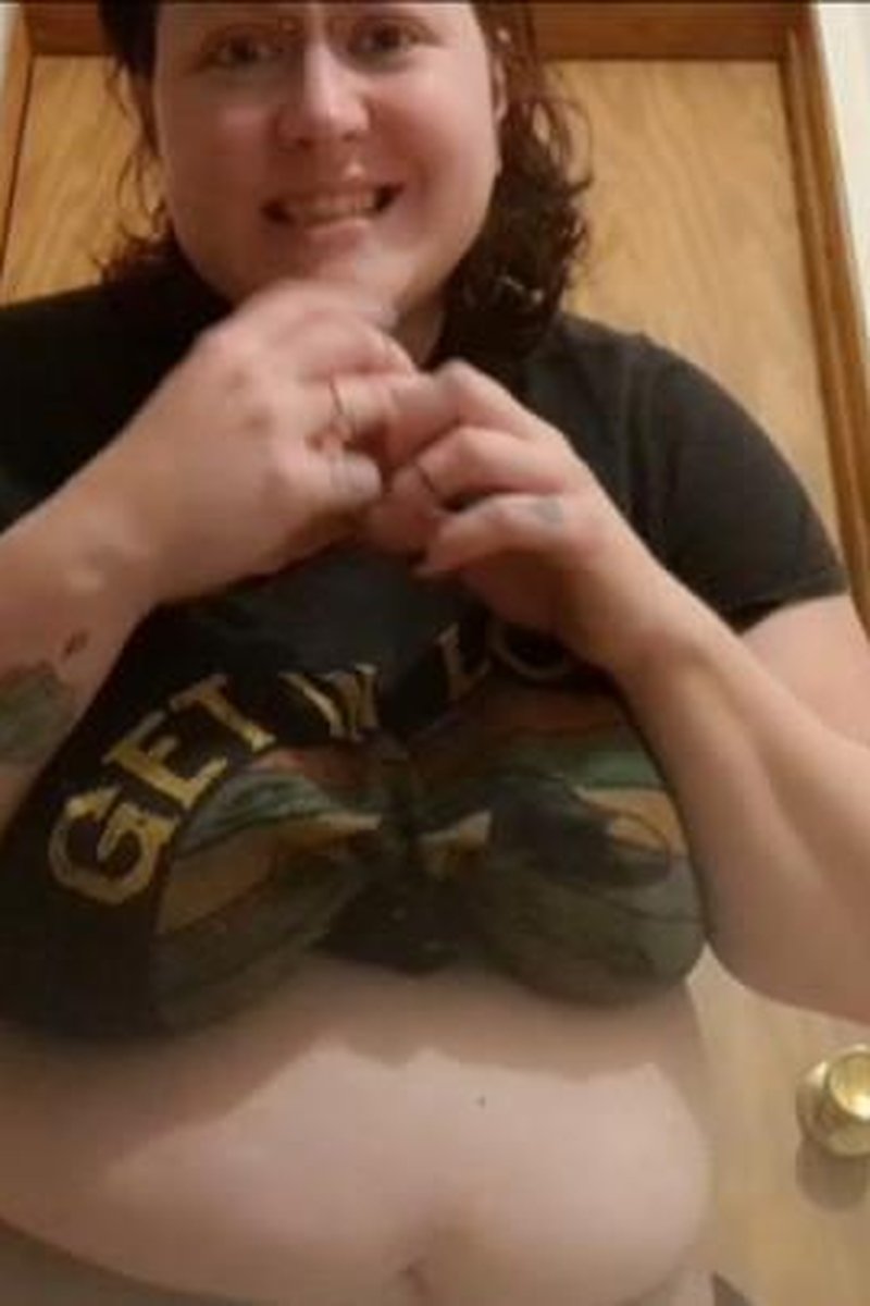 Vore For Better Gains: Booty Call Or Midnight Snack - Screenshot 1 of 4 - BBW