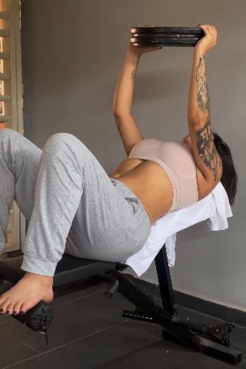 Training Chest - Screenshot 1 of 4 - Big Tits