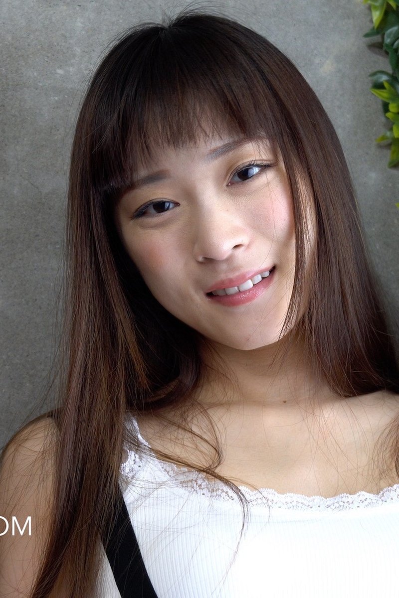 Hilari Digs the White Snake - Screenshot 1 of 4 - Asian