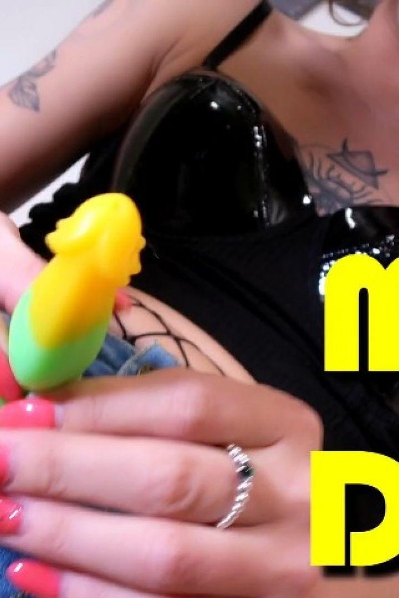 Mini Dick - Screenshot 1 of 4 - Bitch