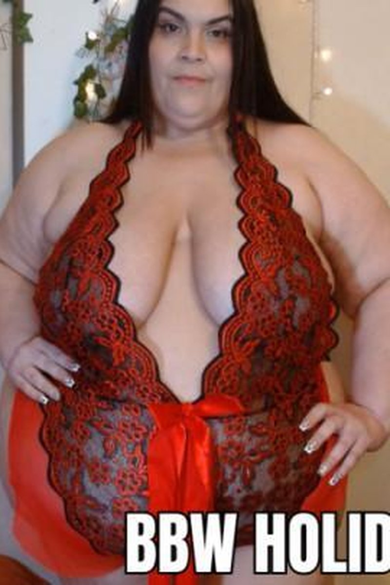 BBW Holiday Striptease - Screenshot 1 of 4 - BBW