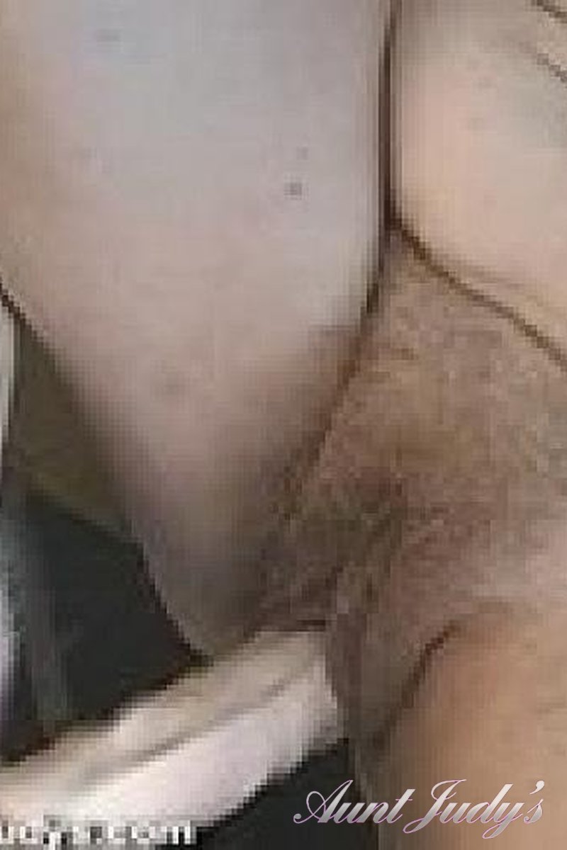 8 Clips - Screenshot 1 of 4 - Terese Ter046
