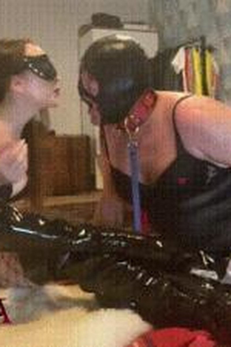 Boot Bitch - Screenshot 1 of 4 - BDSM