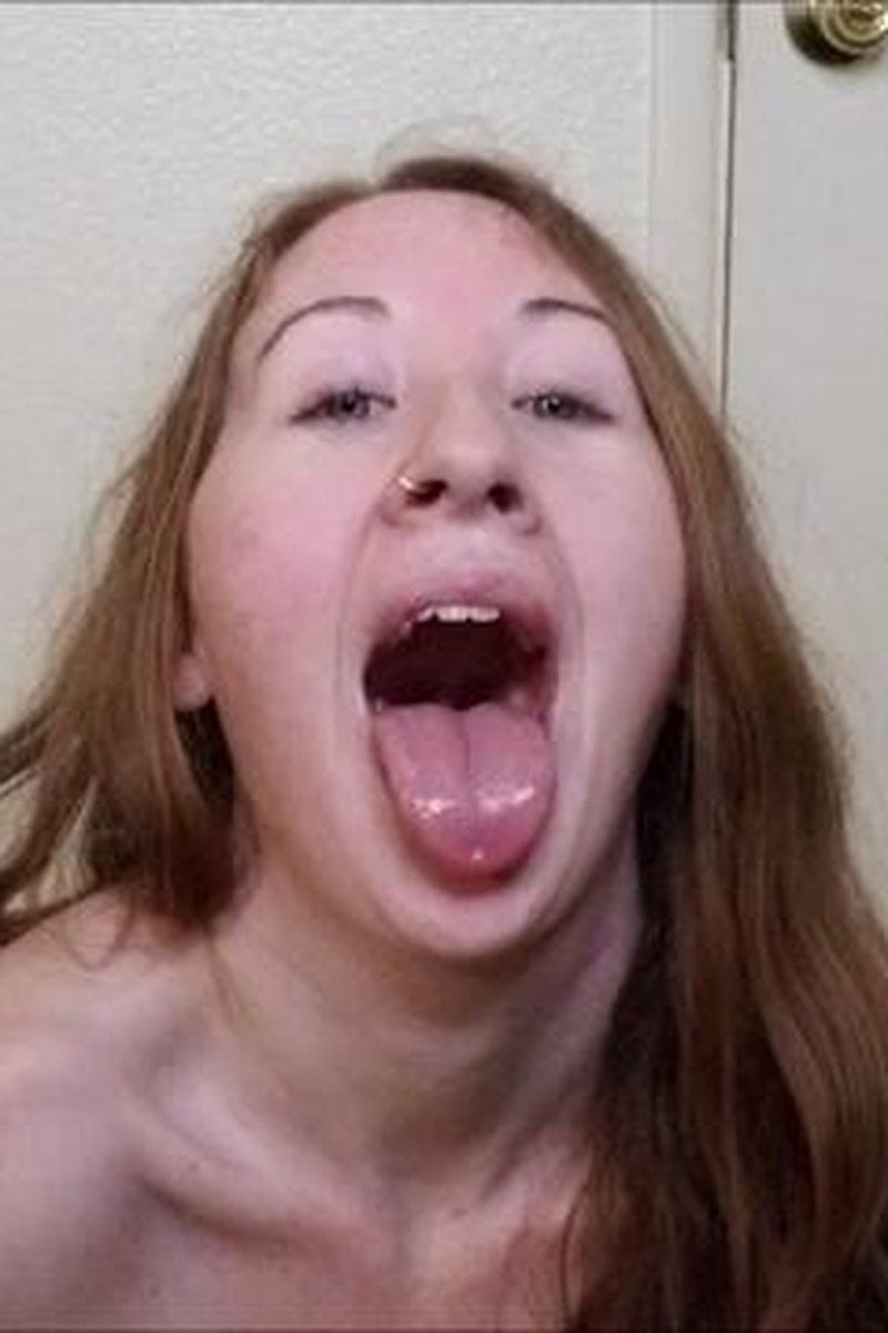 Spit JOI - Screenshot 1 of 4 - Close Up