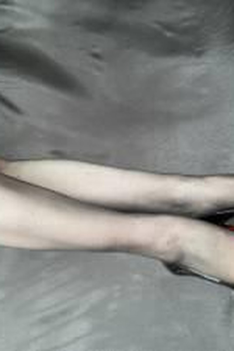 Louboutin Modelling - Screenshot 1 of 4 - Foot Fetish