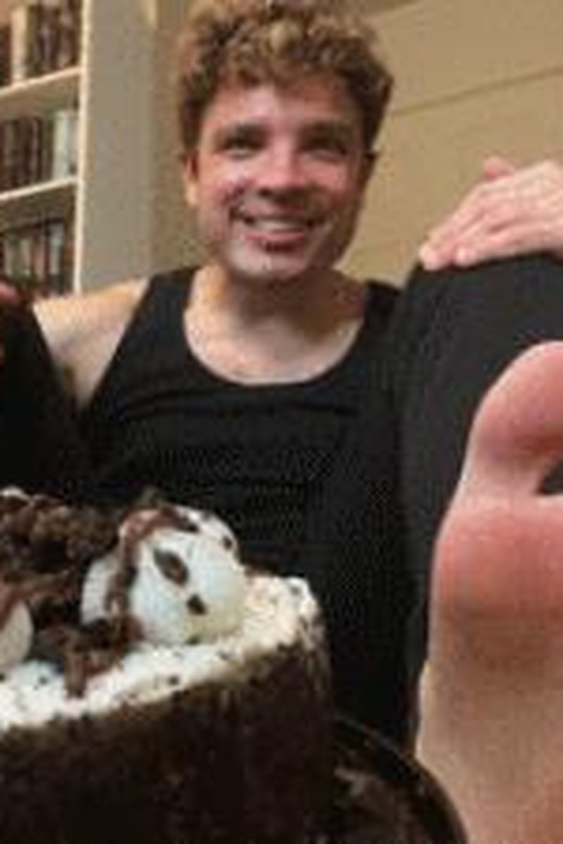 Foot Cake - Screenshot 1 of 4 - Cake Fetish