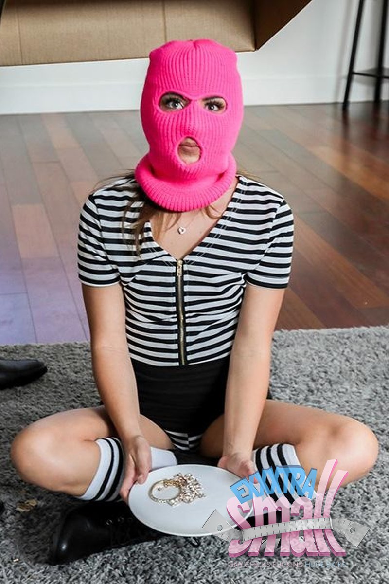 Caught - Screenshot 1 of 4 - Big Ass