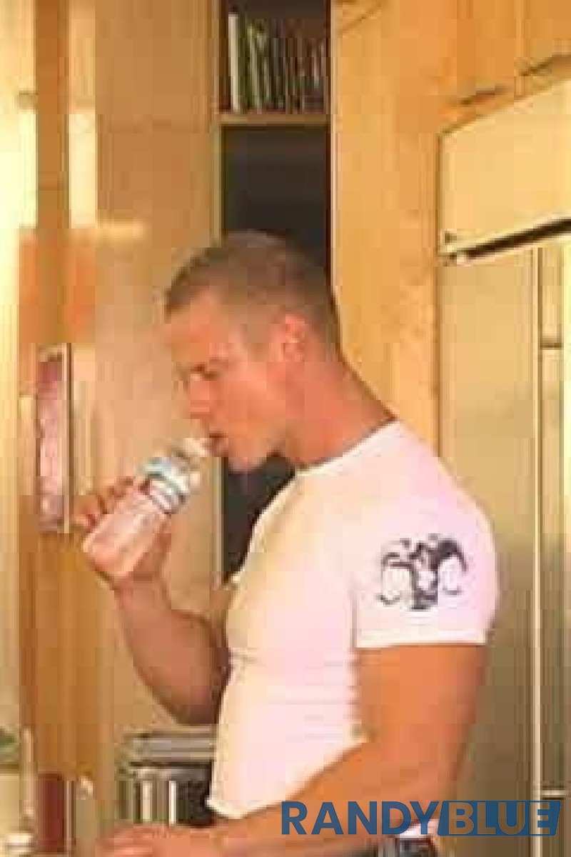 Jonas - Screenshot 1 of 4 - Blond Hair