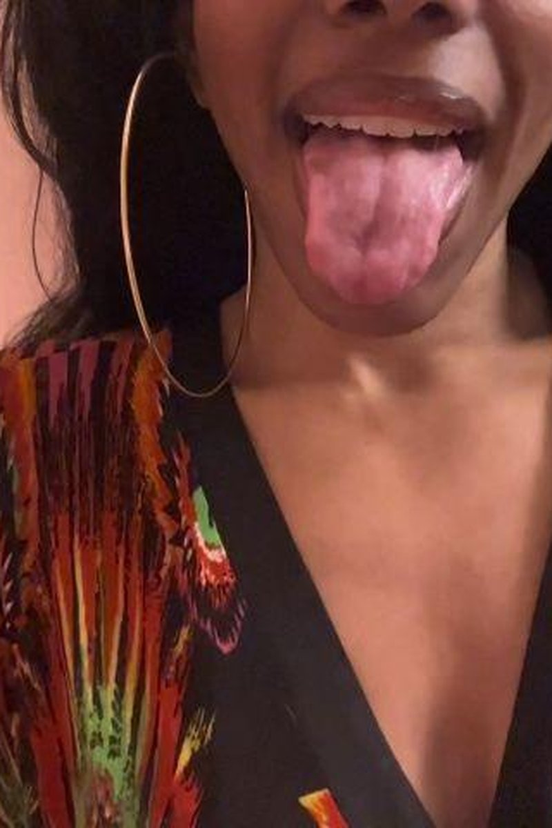 Tongue Play - Screenshot 1 of 4 - Black