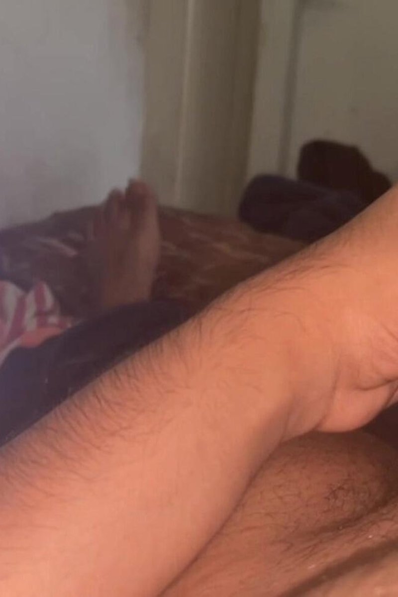 Hot Guy Masturbating While Watching Porn - Screenshot 1 of 4 - Amateur