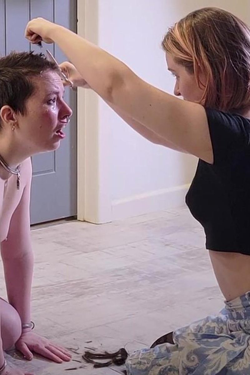 The Headshave - Screenshot 1 of 4 - BDSM