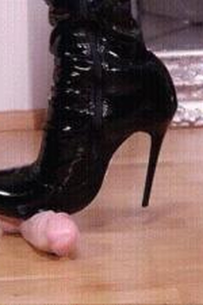 Trample - Screenshot 1 of 4 - Boots