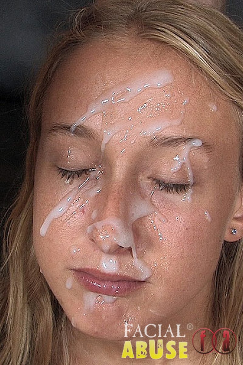 Lexi - Screenshot 1 of 4 - Blowjob