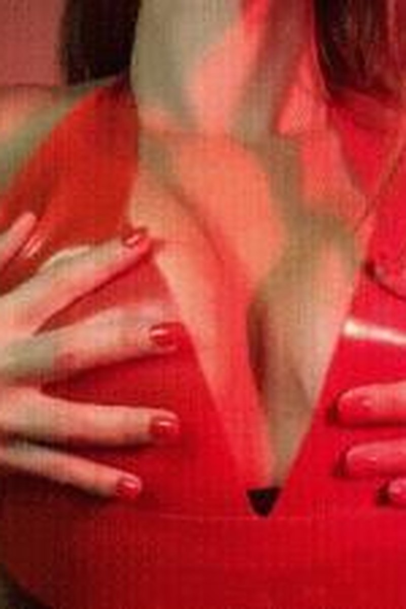 Seducing Simps - Screenshot 1 of 4 - Broken