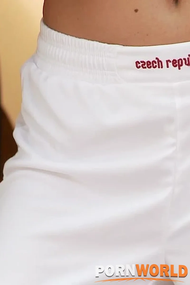 Saluting the Team! - Screenshot 1 of 4 - Blond Hair