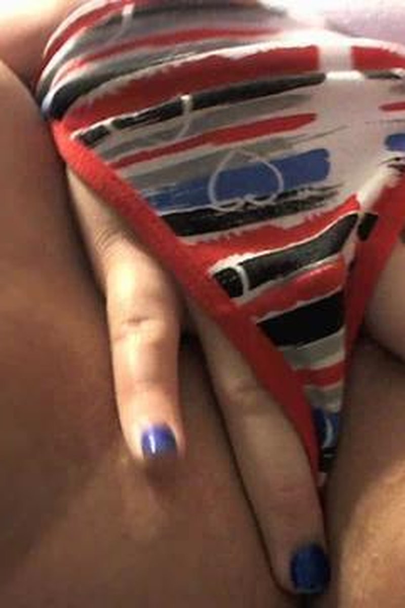 Fullbody Tease - Screenshot 1 of 4 - Amateur