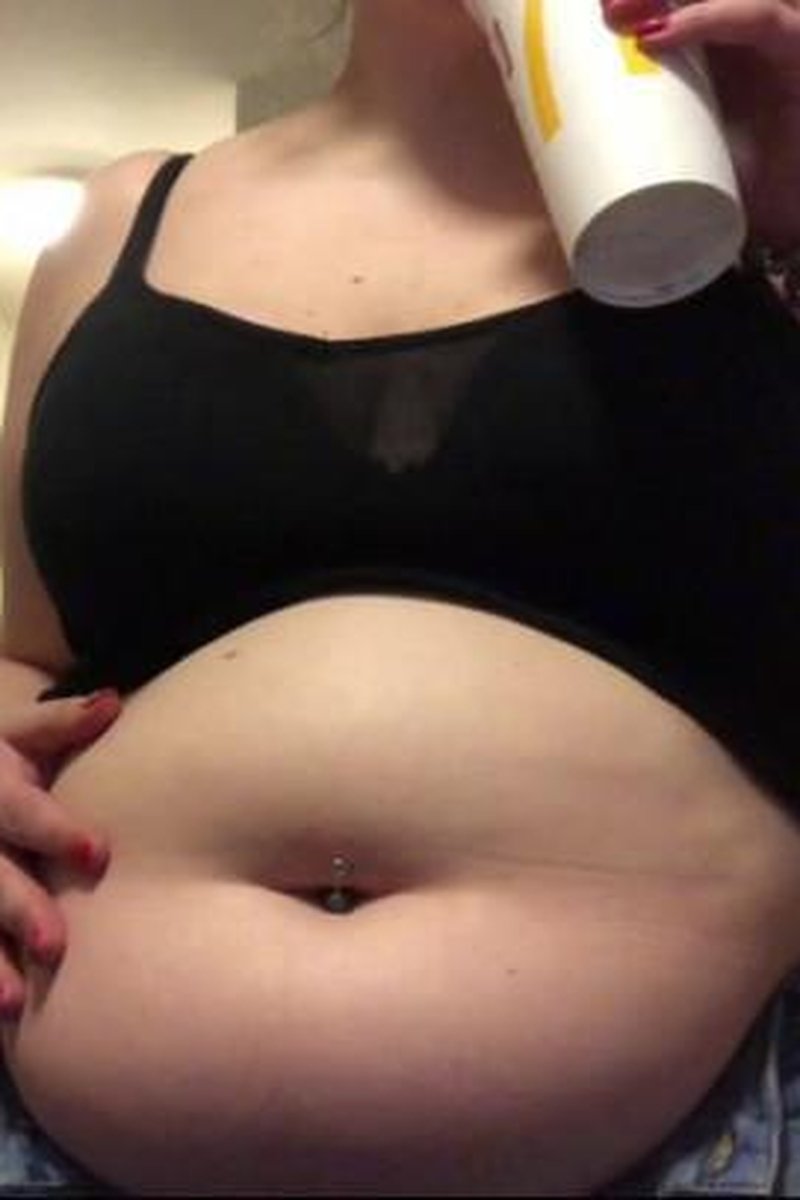 18A Mcstuffing - Screenshot 1 of 4 - Belly Fetish