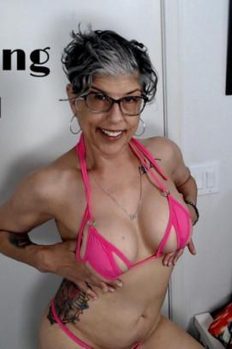 Teasing You - Screenshot 1 of 4 - Ass Fetish