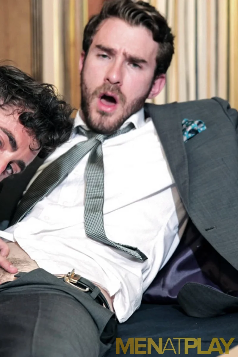 Wrong Place Right Time - Screenshot 1 of 4 - Suit