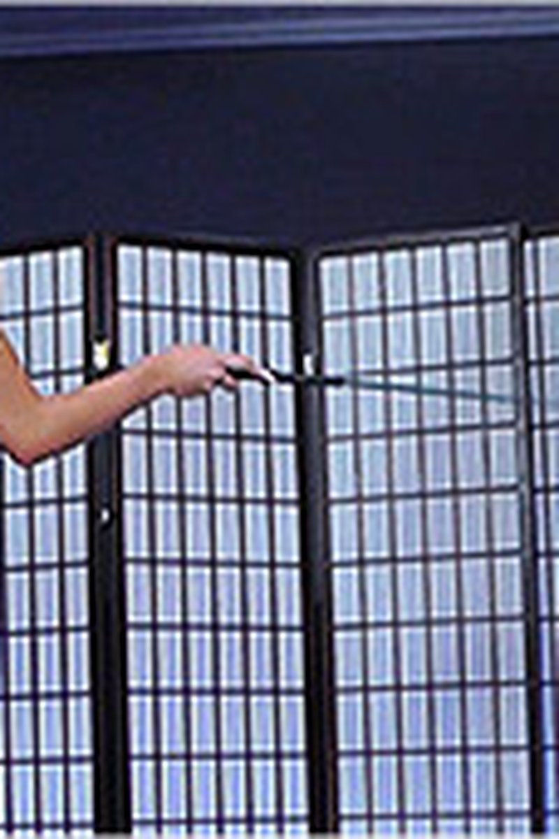 Evil Ariel - Screenshot 1 of 4 - BDSM