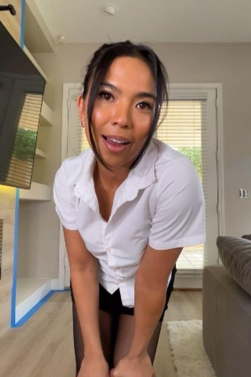 Swallow BJ - Screenshot 1 of 4 - Asian