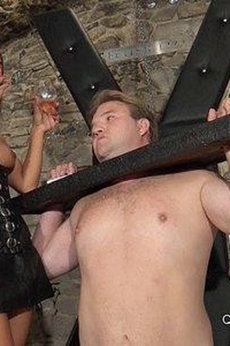 Human Ashtray in Bondage Stocks (Wmv) - Screenshot 1 of 4 - Ashtray Slave