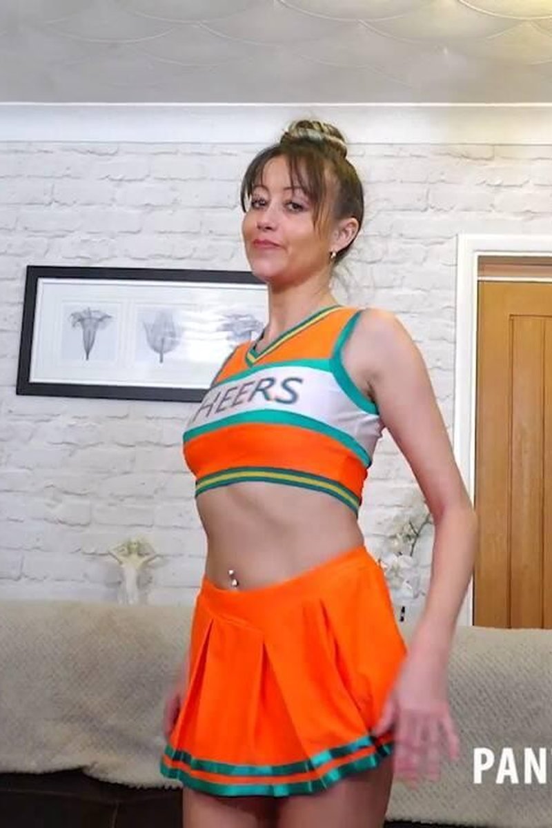 Jen Bailey - Screenshot 1 of 4 - Brown Hair